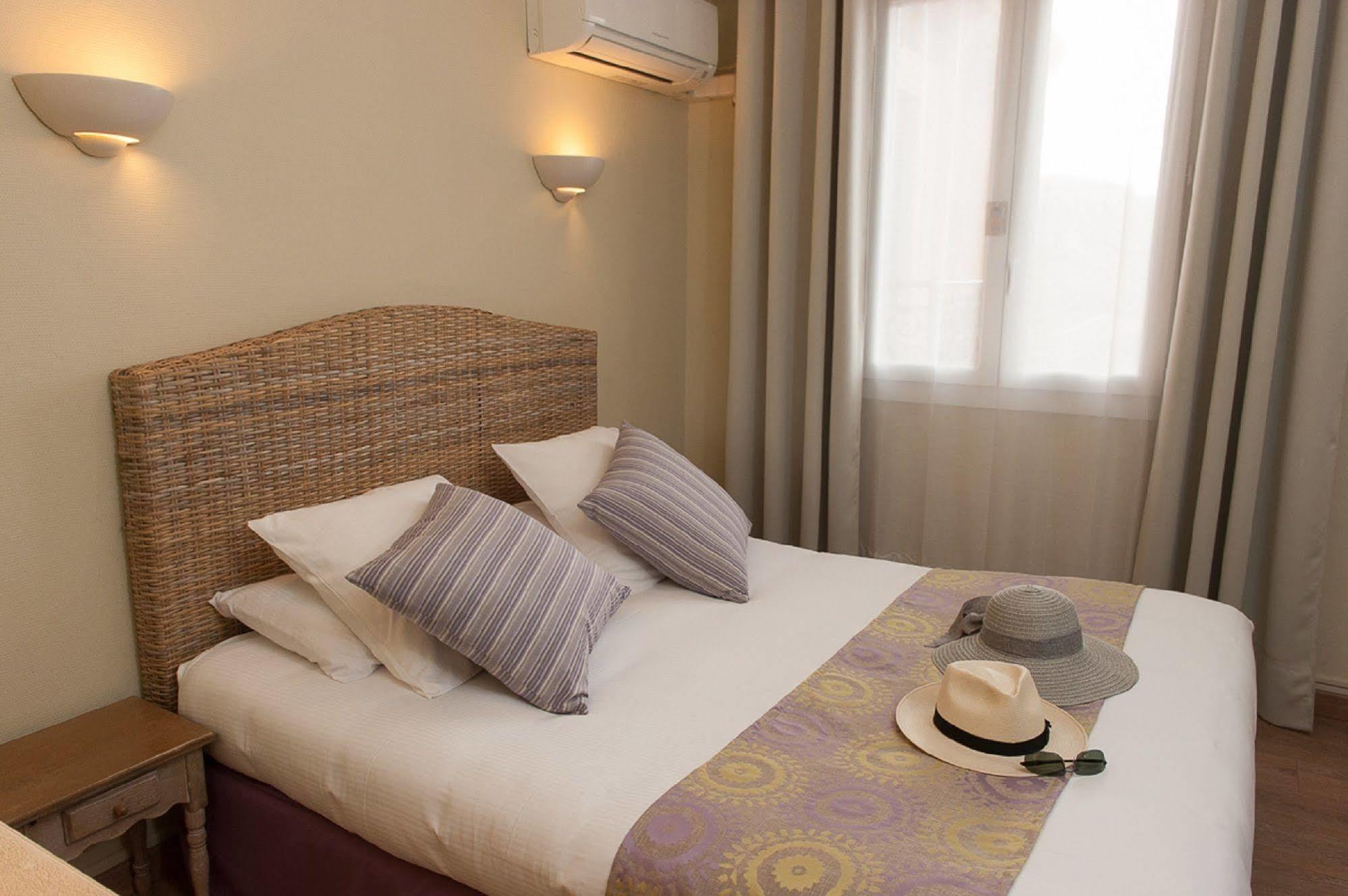 Hotel Sainte Anne - Apt Esterno foto