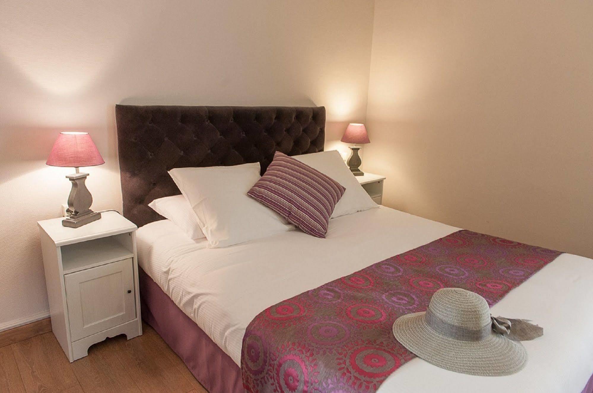 Hotel Sainte Anne - Apt Esterno foto