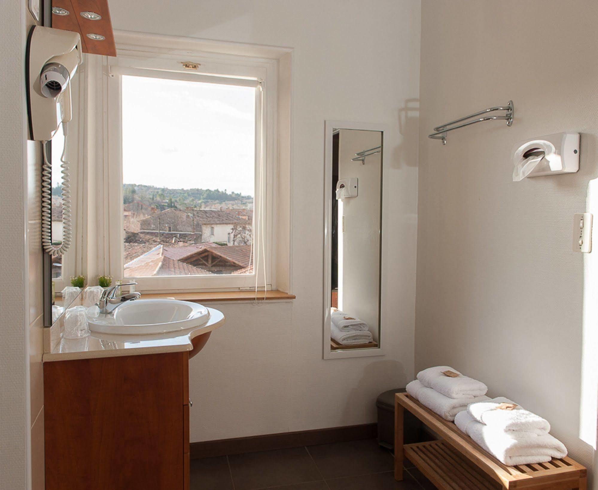 Hotel Sainte Anne - Apt Esterno foto