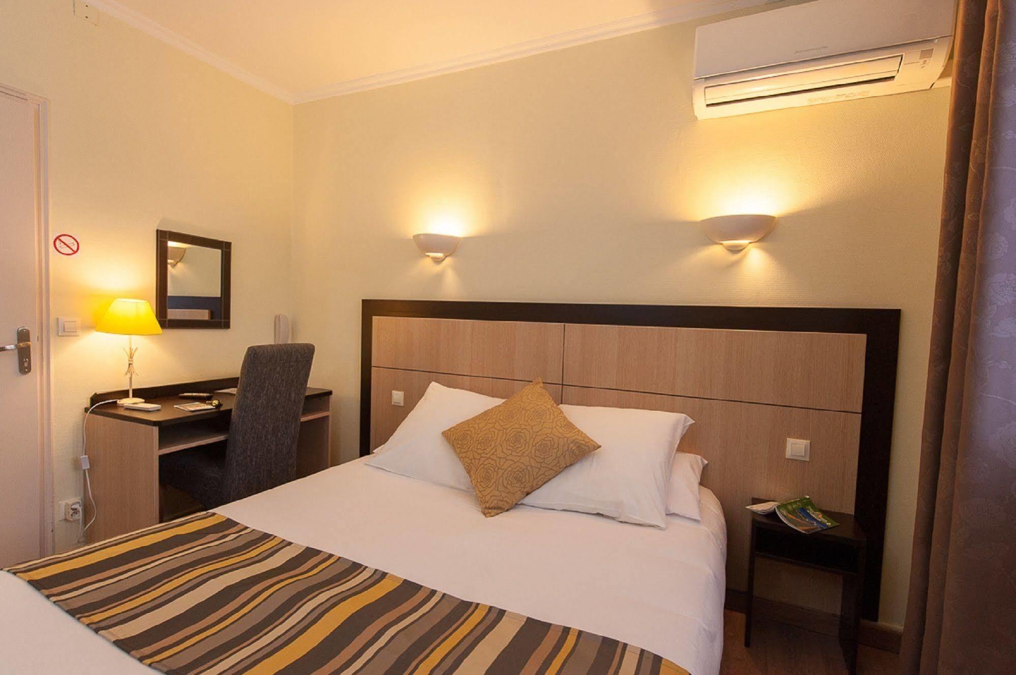 Hotel Sainte Anne - Apt Esterno foto